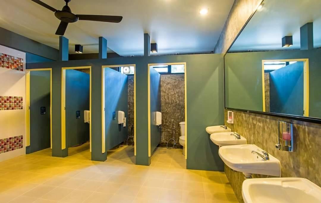 Amity Poshtel Hostel Krabi town Exterior foto