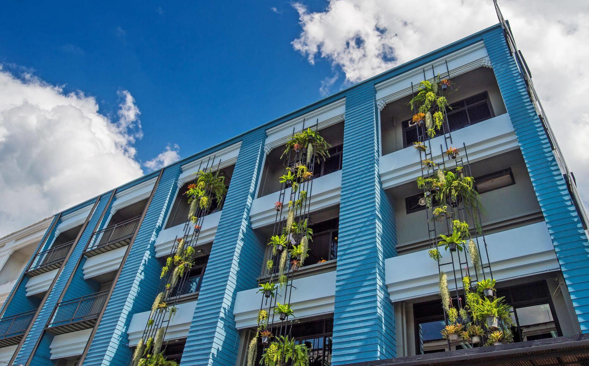 Amity Poshtel Hostel Krabi town Exterior foto